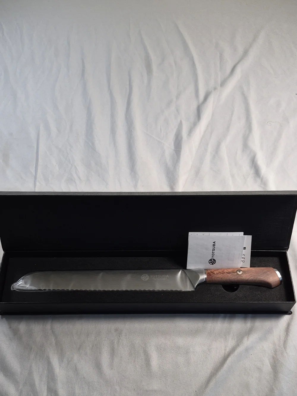Yotsuba Serrated Bread Knife with Wooden Handle - Brown & Silver